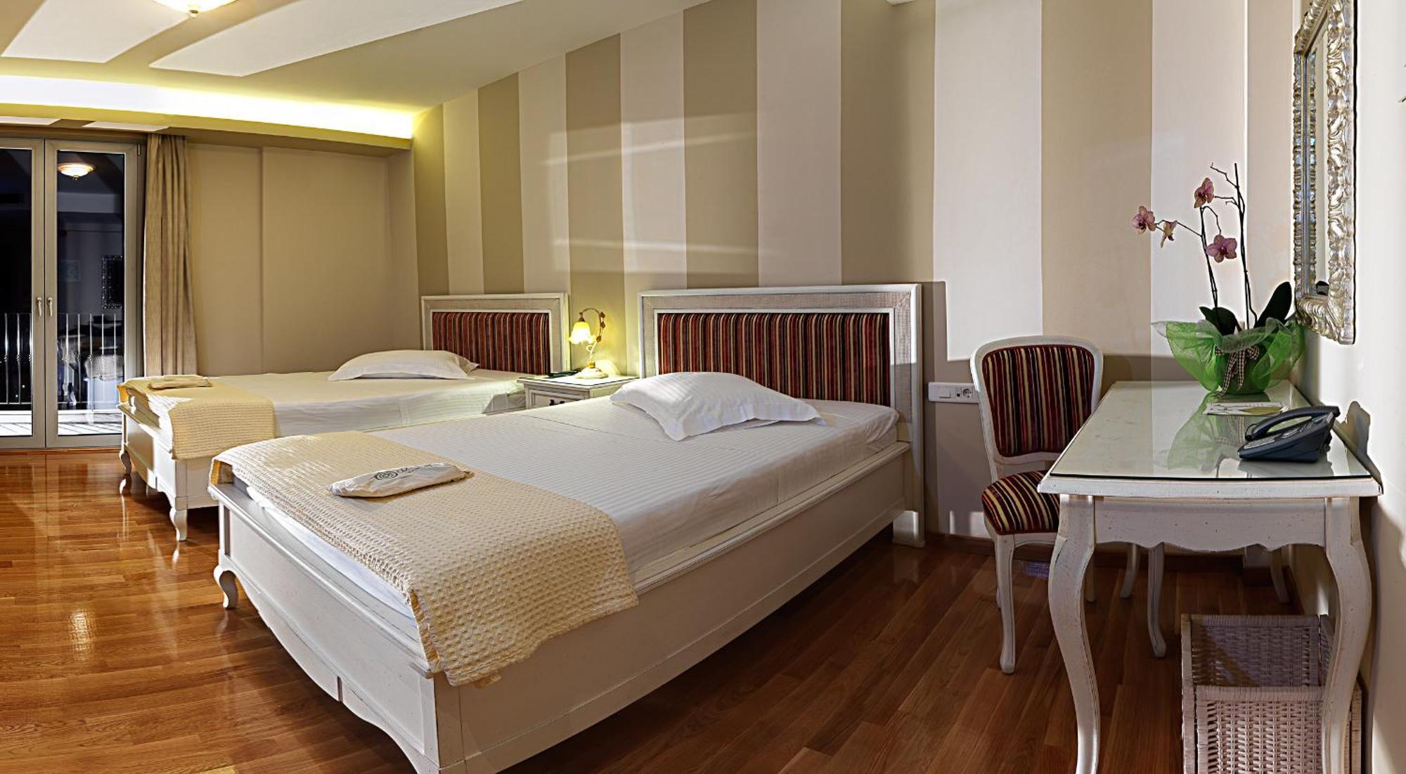 Hondos Classic Hotel & Spa Nestani Værelse billede